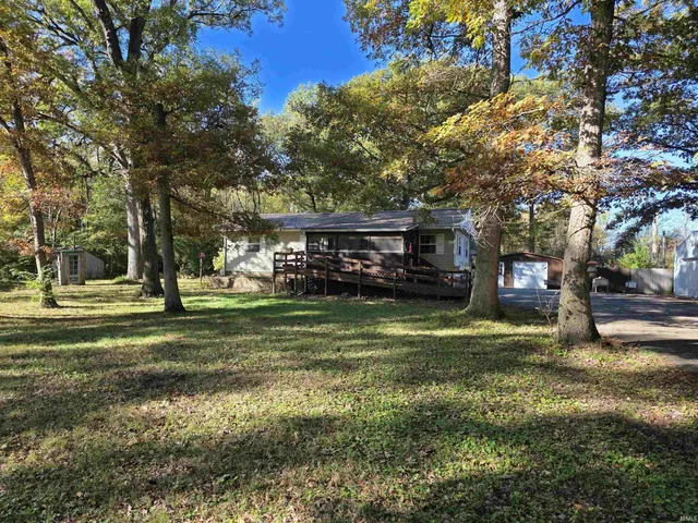 8255 S  900 W, San Pierre, IN 46374
