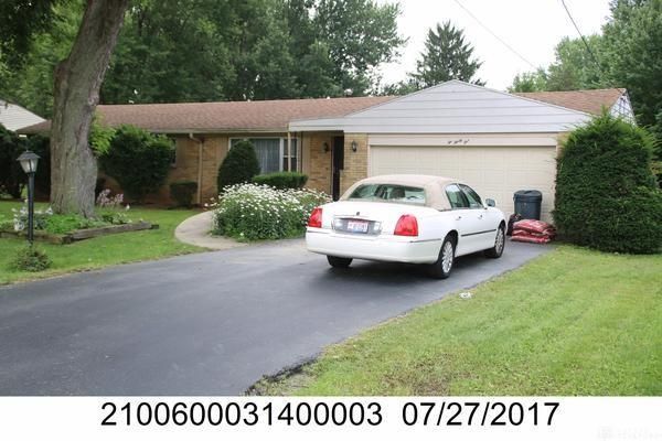 235 Countryside Dr, Enon, OH 45323