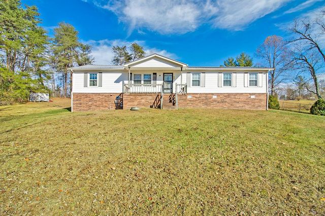 27 Demps St, Spencer, TN 38585