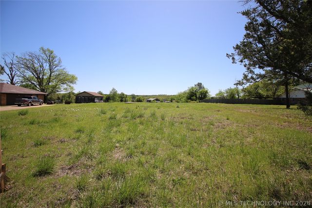5105 Armstrong Rd, Durant, OK 74701