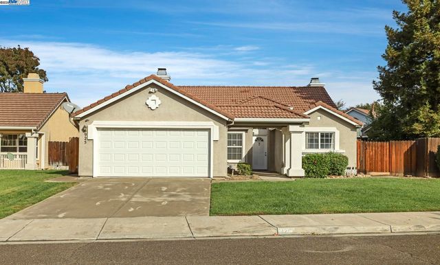 925 Gotland Ct, Tracy, CA 95376