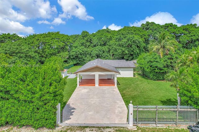 19200 SW 216th St, Miami, FL 33170