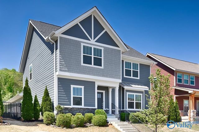 1513 Trek St, Huntsville, AL 35811