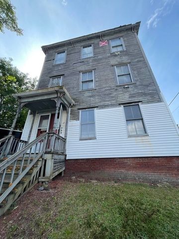 2 Columbia St, Worcester, MA 01604