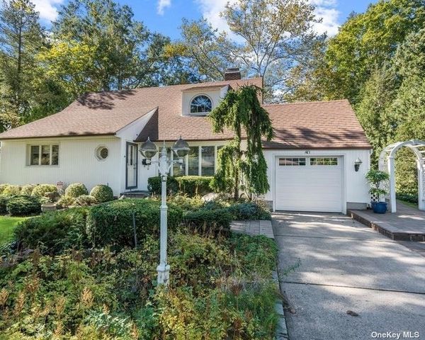 80 Willow Gate, Roslyn Heights, NY 11577