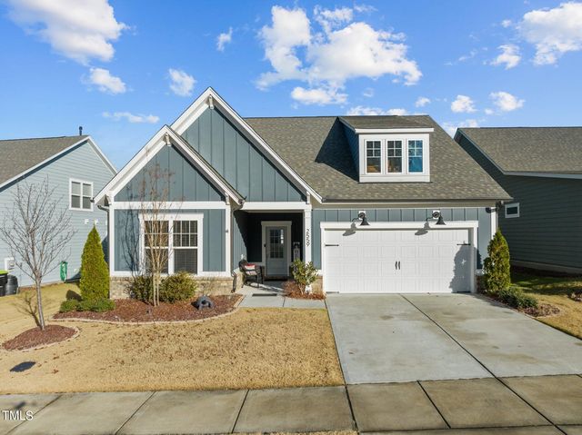 2559 Collection Ct, New Hill, NC 27562