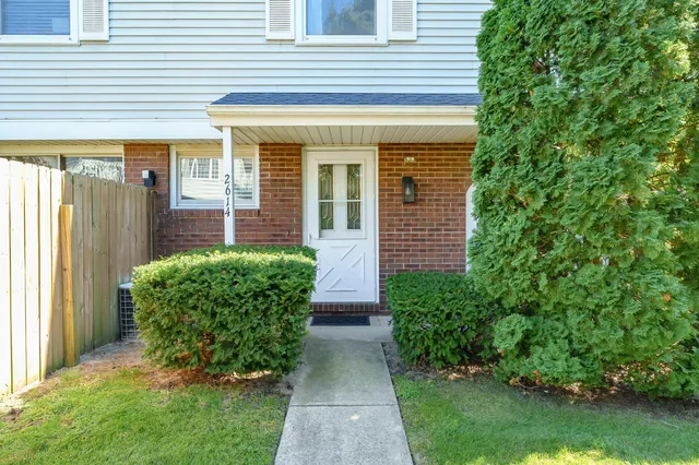 2614 Cherrywood Ct, Saint Joseph, MI 49085