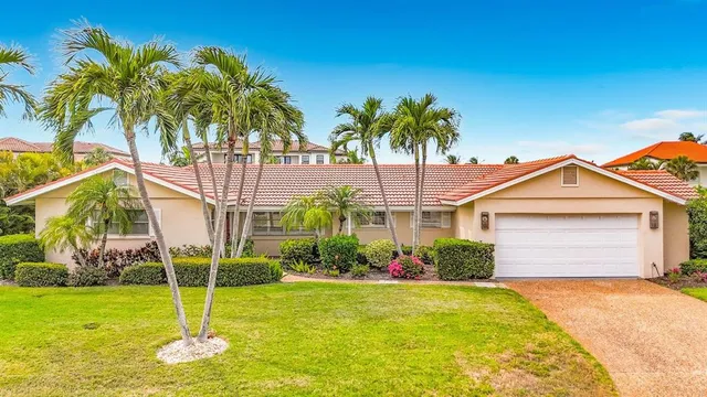 581 Yardarm Ln, Longboat Key, FL 34228