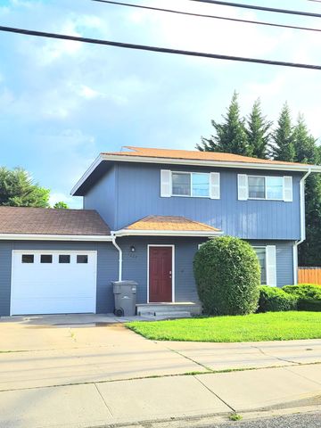 Address Not Disclosed, Wenatchee, WA 98801