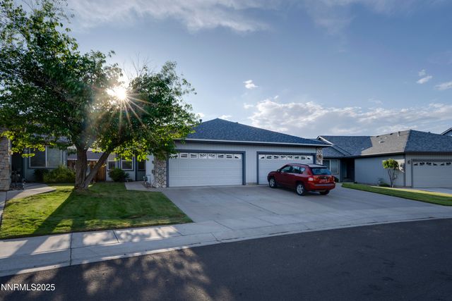 3082 Doubletree Ln, Carson City, NV 89701