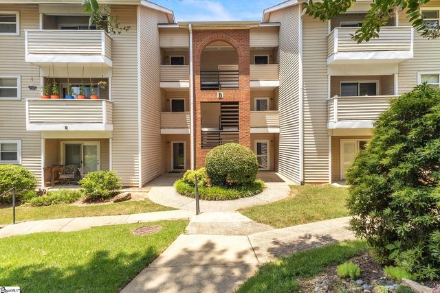 2601 Duncan Chapel Rd #302B, Greenville, SC 29617
