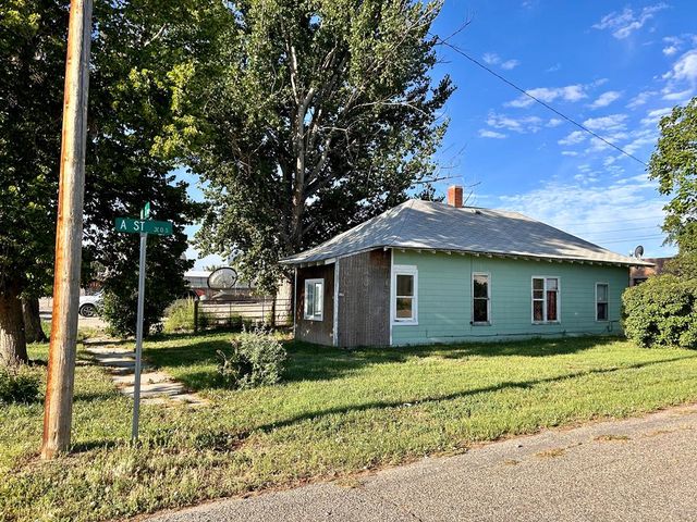 302 South 3rd St, Otto, WY 82410