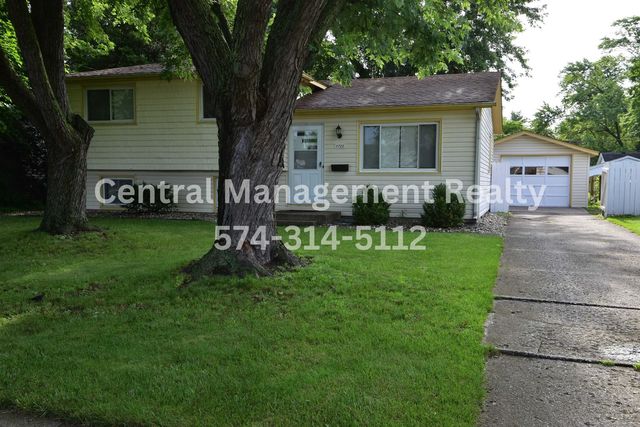 1722 Crestwood Blvd, South Bend, IN 46635