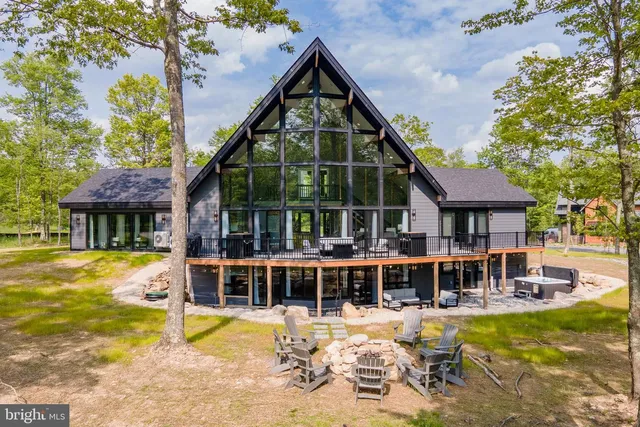 16 Grand Estates Dr, Mchenry, MD 21541