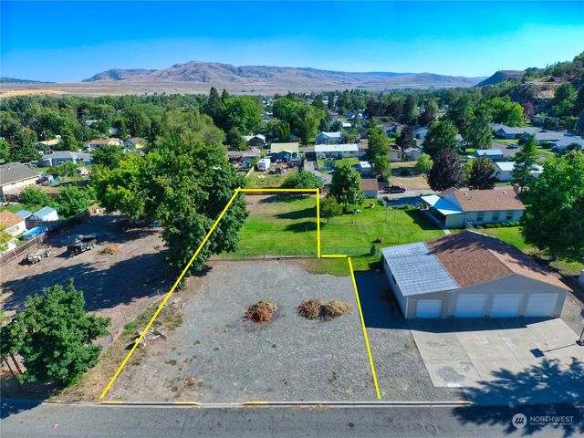 1111 2nd Avenue W, Omak, WA 98841