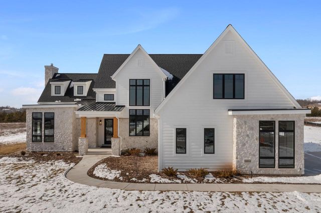 13853 North Pine View COURT, Mequon, WI 53097