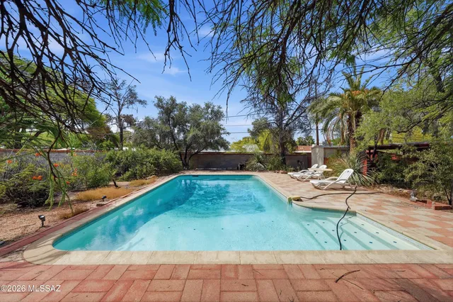5340 E  Burns St, Tucson, AZ 85711