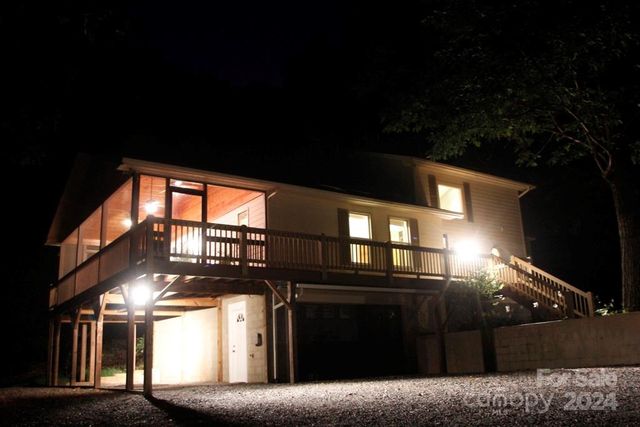 43 Mountainberry Ln, Fairview, NC 28730