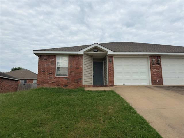 234 Graystone Cir, Centerton, AR 72719