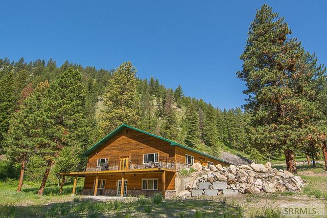12 N  Wopitty Ranch Rd, Gibbonsville, ID 83463