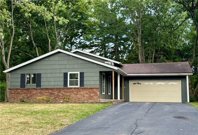 292 True Hickory Dr, Rochester, NY 14615