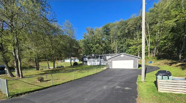 103 Church St, Lester, WV 25865