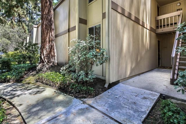 505 Cypress Point Dr #292, Mountain View, CA 94043