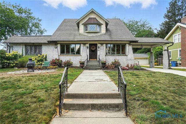 21 N  4th St, Waterville, OH 43566