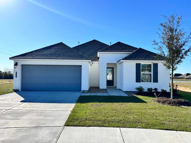 4762 Firefly Ct, Lake Charles, LA 70607