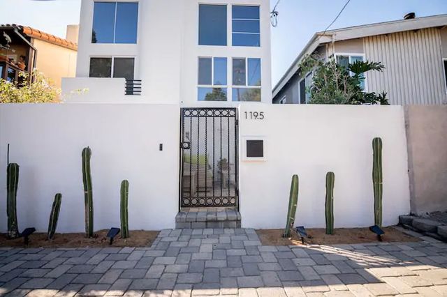 119 1/2 Eastwind St, Los Angeles, CA 90292