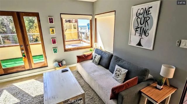 3206 Manhattan Ave, Manhattan Beach, CA 90266