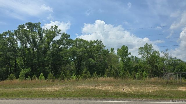 Highway 143, Deatsville, AL 36022