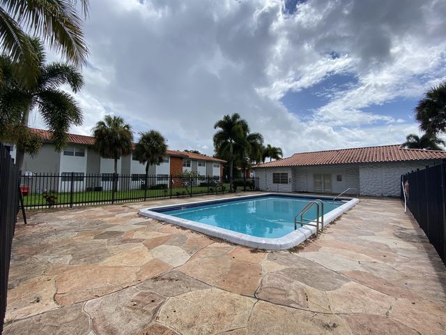 1200 SW 50th Ave #209-3, North Lauderdale, FL 33068