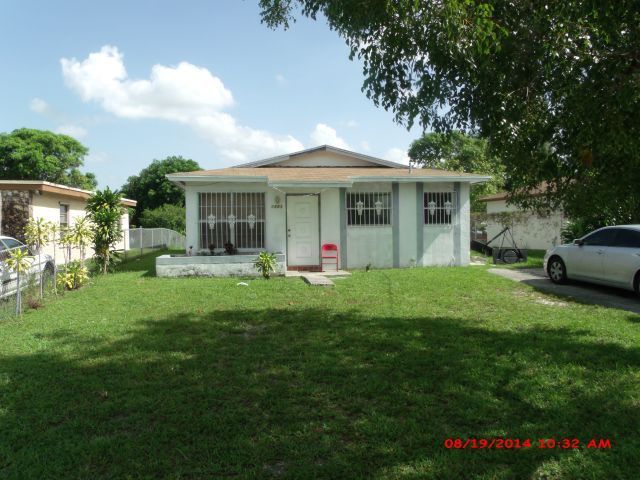 2801 NW 26th St, Oakland Park, FL 33311