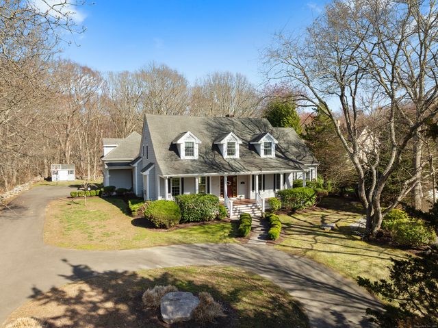 16 Perkins Farm Road, Waterford, CT 06385