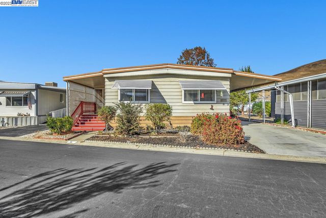 711 Old Canyon Rd   #90, Fremont, CA 94536