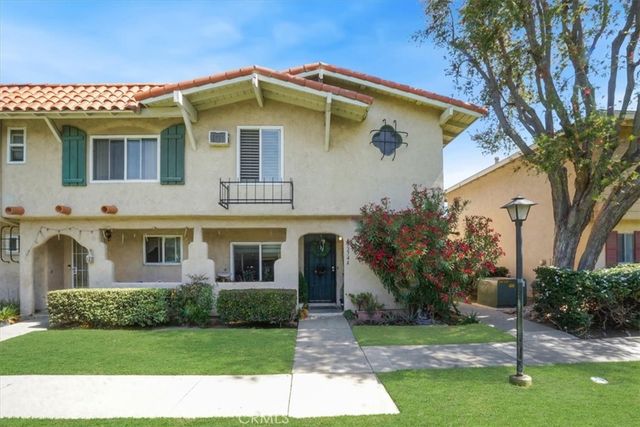 17274 Nisson Rd #A, Tustin, CA 92780
