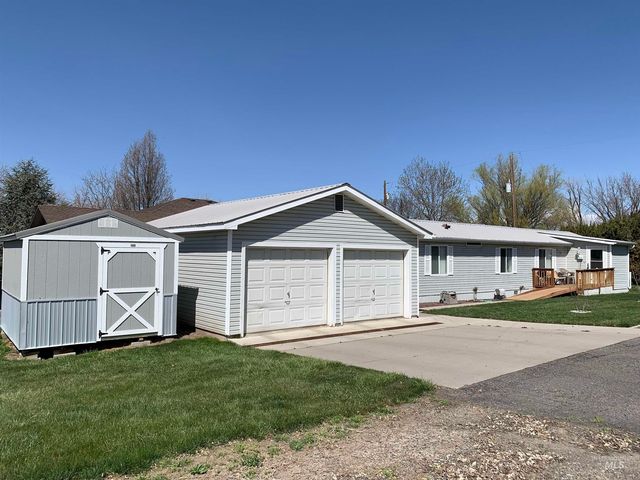 376 S  2nd Ave, Hagerman, ID 83332