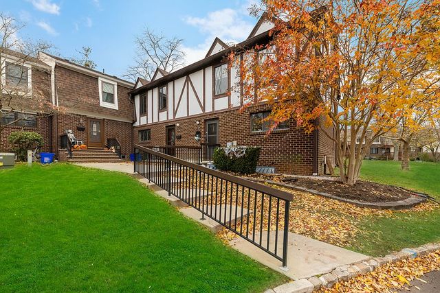 46 Dorchester Ct #46, Hillsborough, NJ 08844