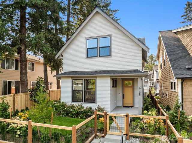 9323 126th Avenue NE, Kirkland, WA 98033