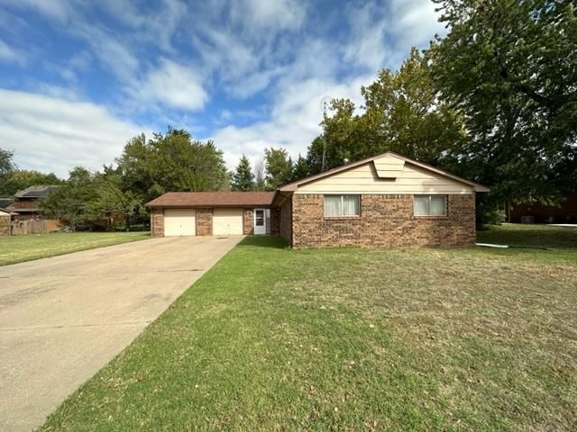 330 E  Wood Ave, Clearwater, KS 67026