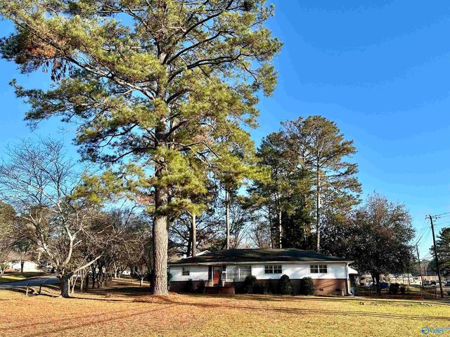 200 Tabor Rd, Gadsden, AL 35904