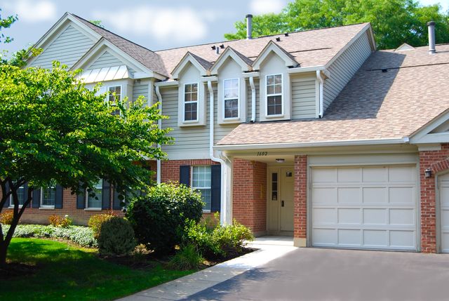 1602 Brittany Ct #D1, Wheeling, IL 60090