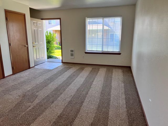 128 S  41st St #3, Yakima, WA 98901