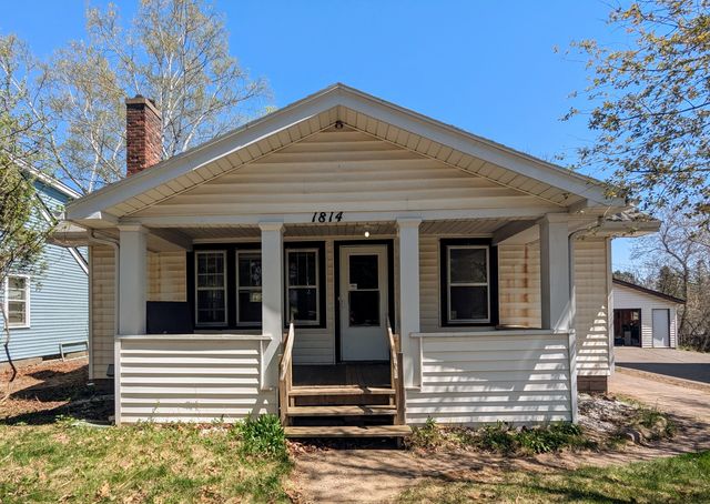 1814 Carver Ave, Duluth, MN 55803