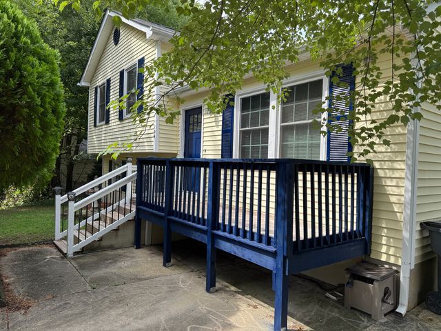 104 Valley Park Dr, Knightdale, NC 27545