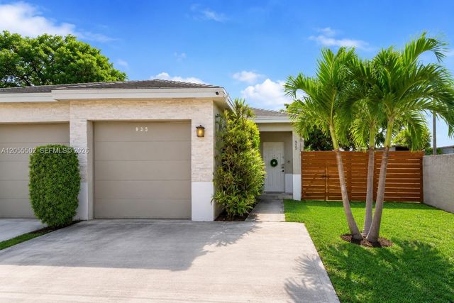 935 NW 2nd Ave, Fort Lauderdale, FL 33311