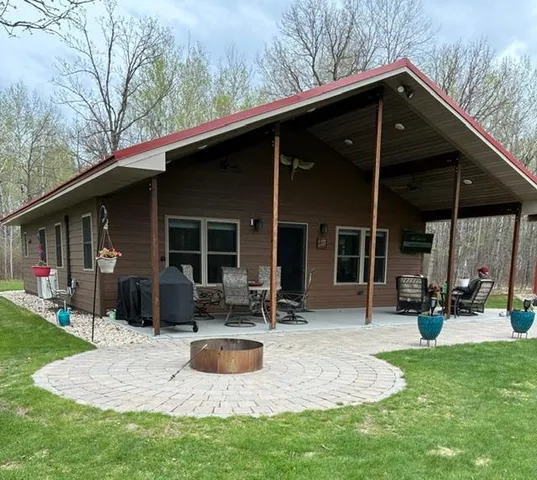 3108 State Highway 172 NW, Baudette, MN 56623