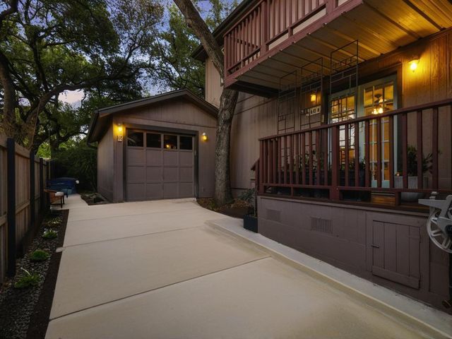 1106 Mission Rdg  #B, Austin, TX 78704