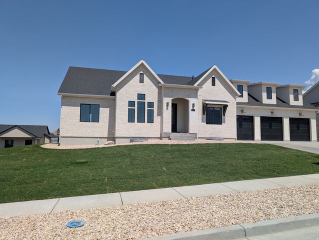 1125 E  Center St, Hyde Park, UT 84318